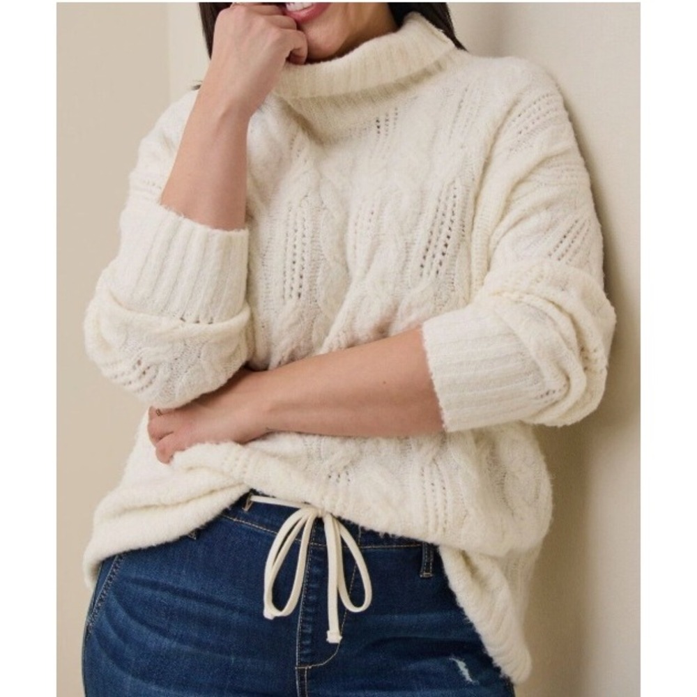 New Torrid Vegan Cashmere Pullover Sweater size 3X White Cable Knit Turtle Neck